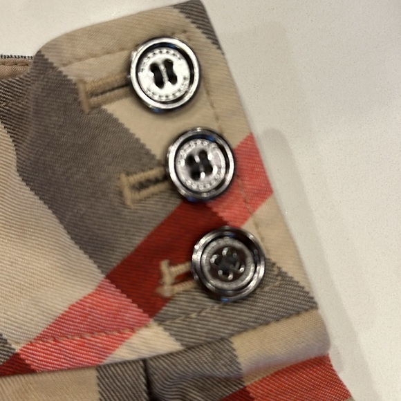 Authentic Burberry Girl’s Skirt - Size 4 - Picture 2 of 9